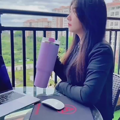 2-in-1 Drink Separator Divider with Spill Proof Lid for Stanley Tumbler 40oz, Silicone Liner Reusable Insert Cup Splitter Dual-Sided Drink for Coffee, Cola, Juice